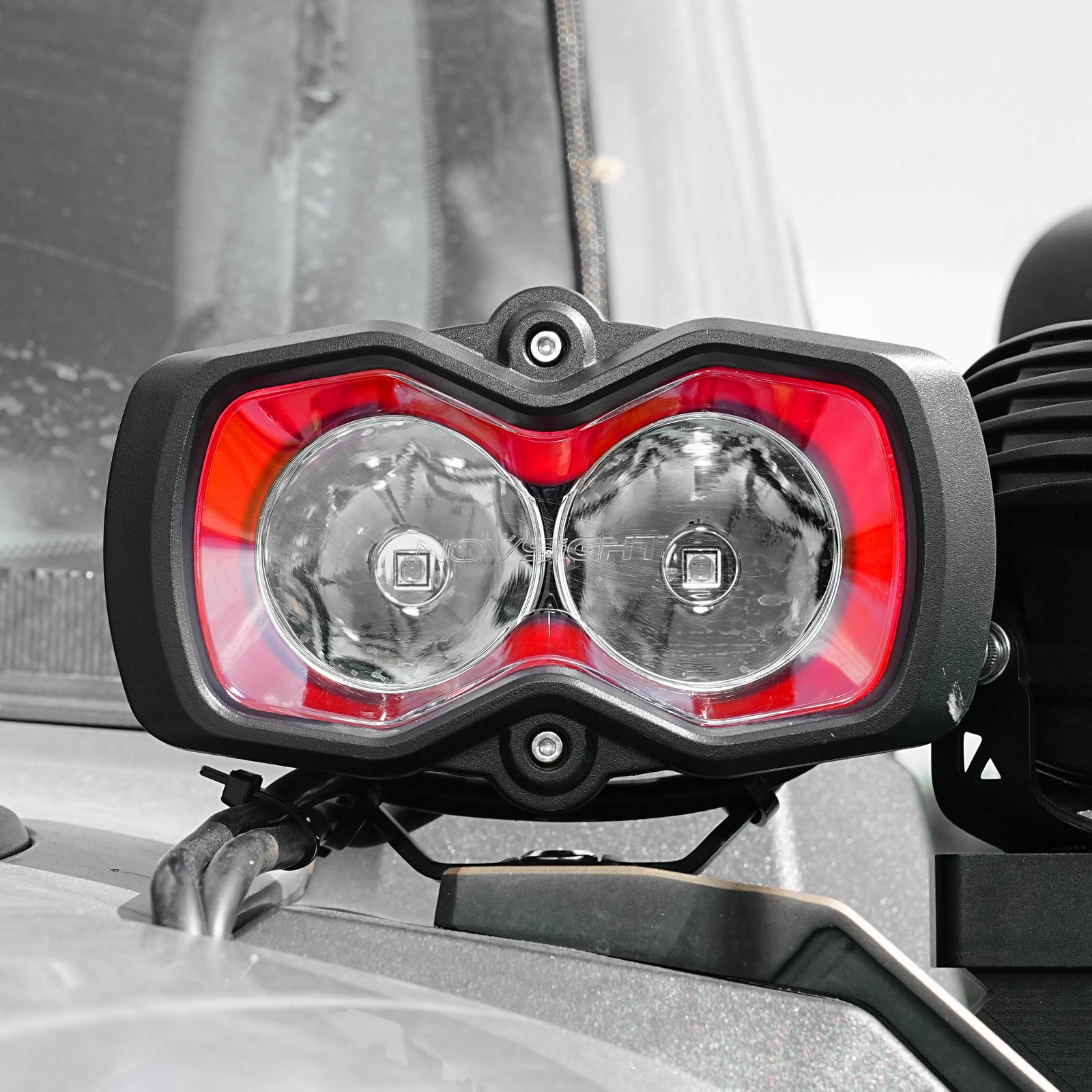 HALO SE Series 4.5-inch LED Pod Lights with Red and White DRL - NOVSIGHT